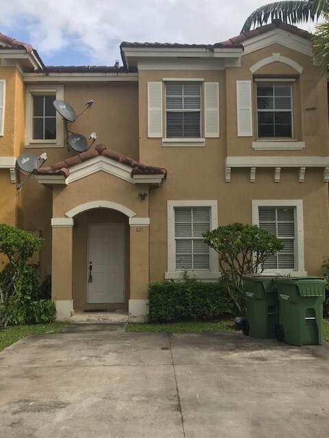 Photo - 121 SE 7th Rd (Homestead, FL)