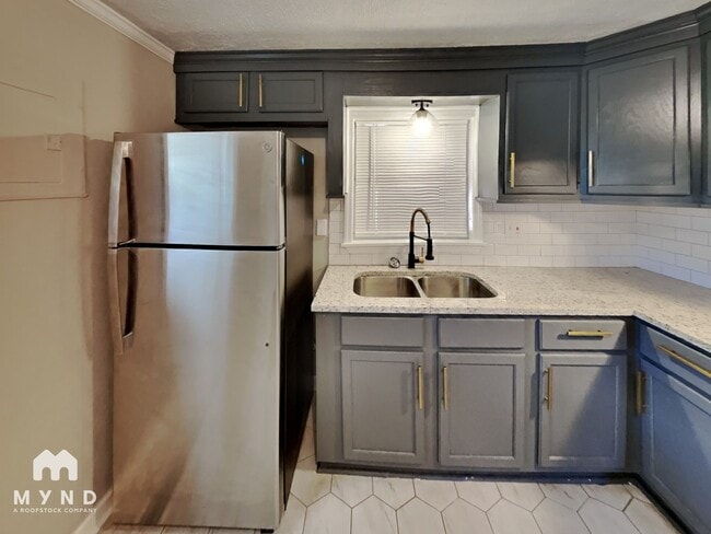 Photo - 616 Lewis Ave