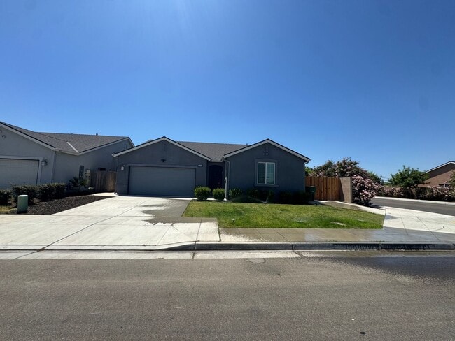 Photo - 13333 Peach St