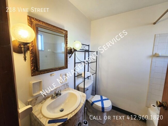Photo - 218 Vine St