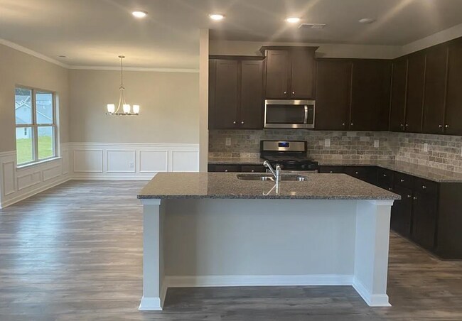 Photo - 2516 Bear Mountain St