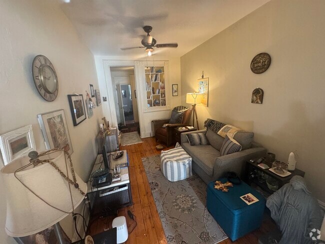 Building Photo - 310 Monroe St Unit 7 Rental
