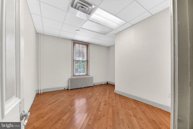 Photo - 401 W Broad St