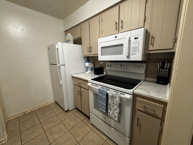 Photo - Furnished, Midtown One Bedroom Apartment