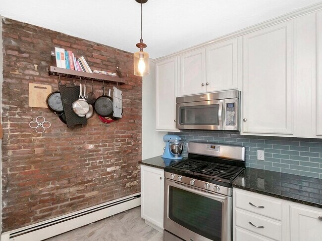 Photo - 243 North St Unit 3