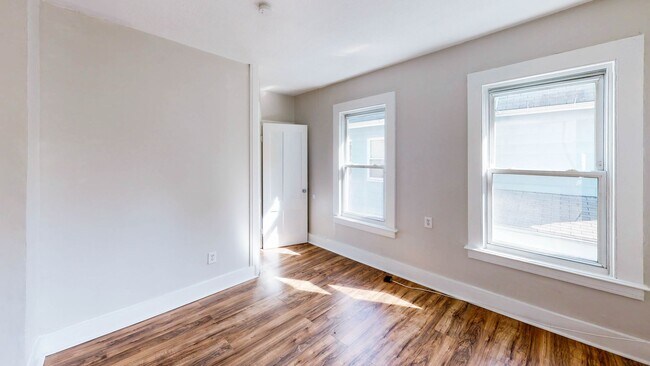 Photo - Beautiful Beaver Hills Single Family