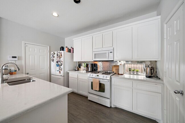 Photo - 2915 Chenevert St