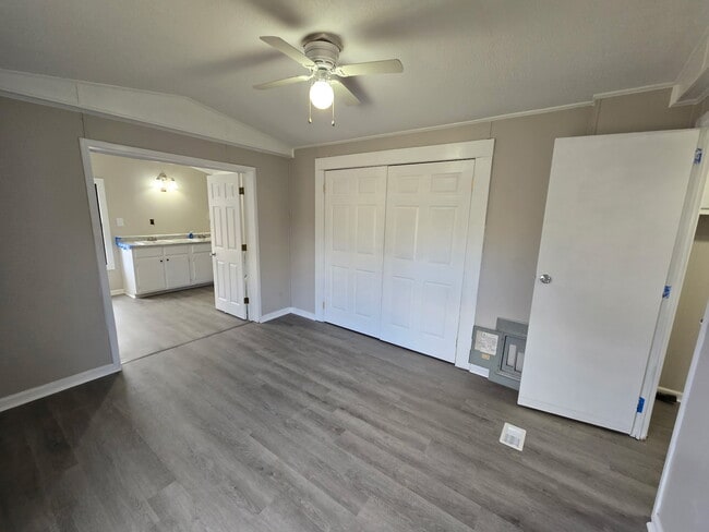 Photo - 8900 Kiger Rd