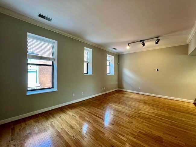 Photo - 5653 Waterman Blvd Unit 3N