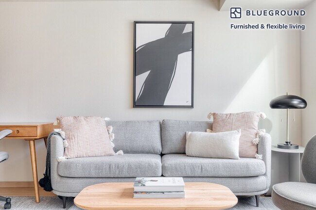 Photo - 708 6th Ave N Unidad FL3-ID349