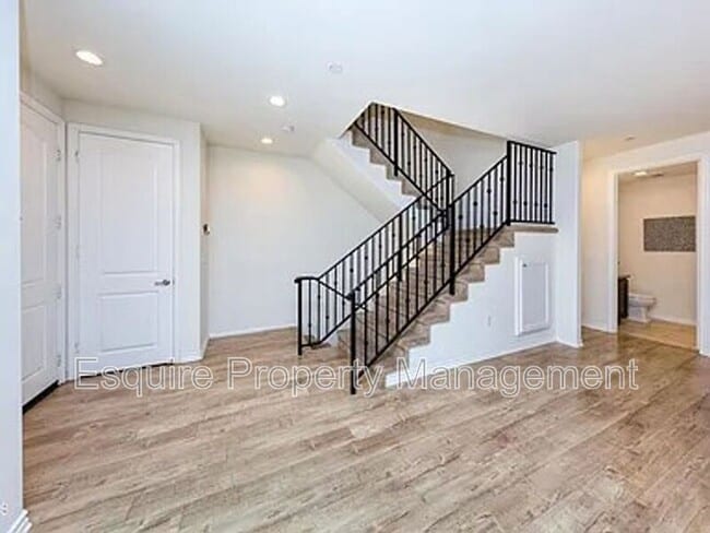 345 Newbury Vista Ln