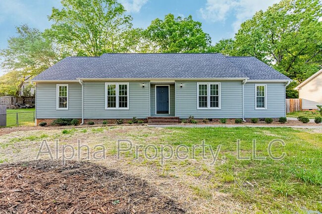 Photo - 111 Canebrake Dr
