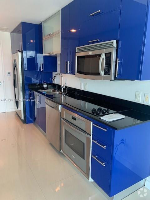 Building Photo - 60 SW 13th St Unit 1719 Rental