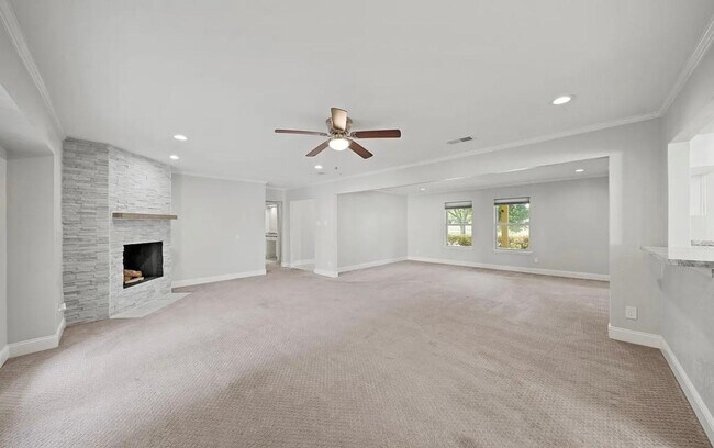 Photo - 5714 N Braeswood Blvd