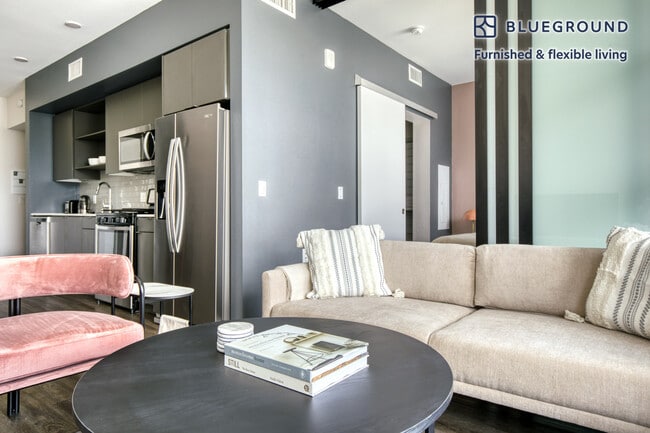 Photo - 6677 Santa Monica Blvd Unidad PL FL7-ID905