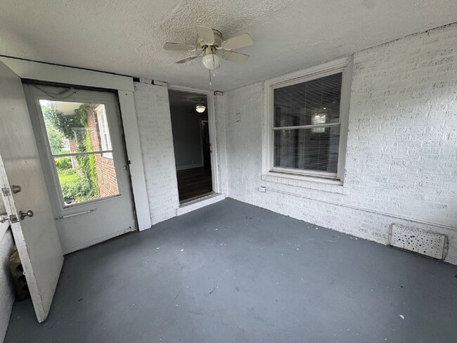 Photo - "Charming 3-Bed Home in Springfield with Spacious 1245 Sq Ft Layout!"