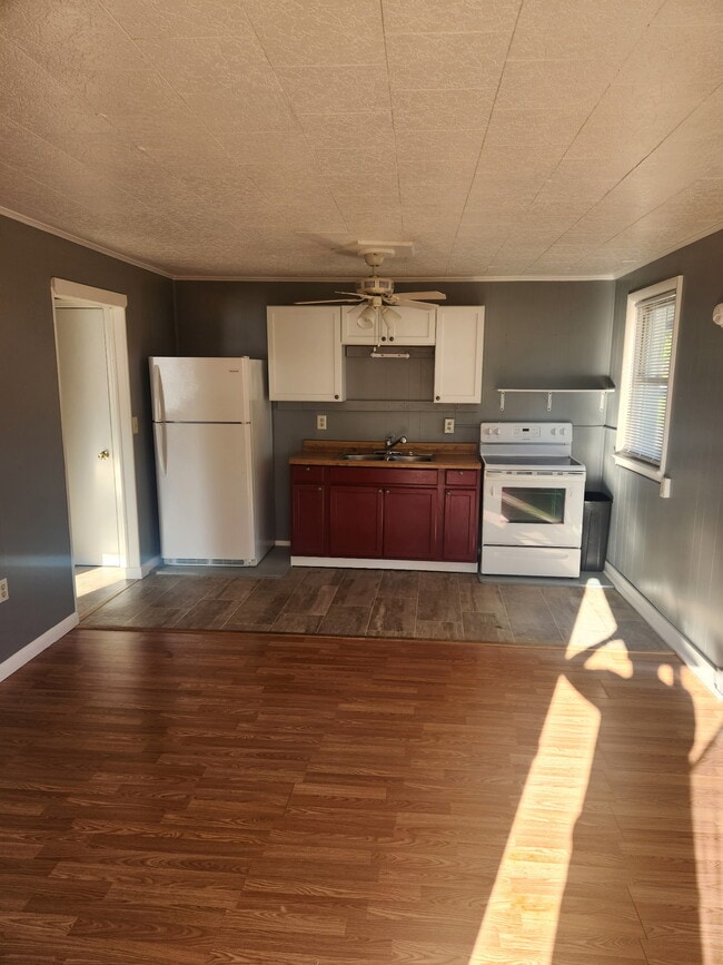 Building Photo - 8594 Apple Harvest Dr Unit Apartment 2