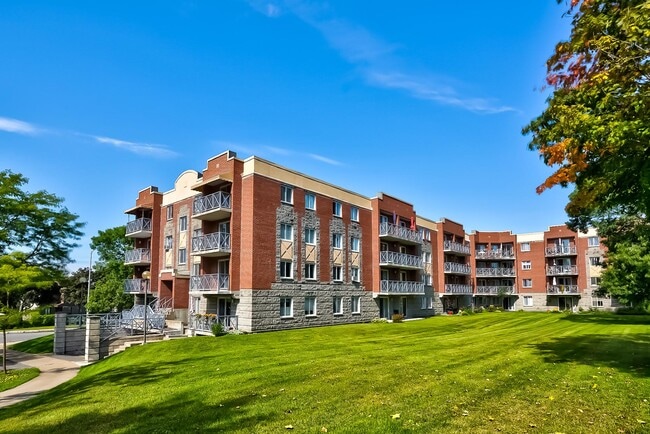 Building Photo - L'Astre