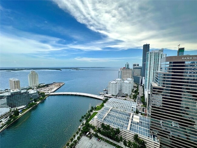 Building Photo - 495 Brickell Ave Unit 4011