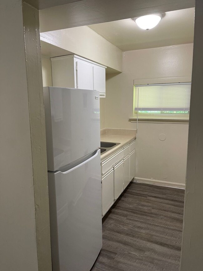 Photo - Edgewood Apartments