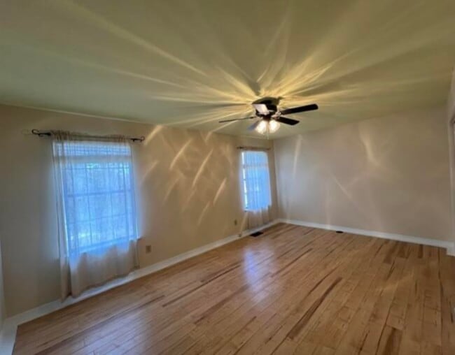 Photo - 110 Westchase Dr