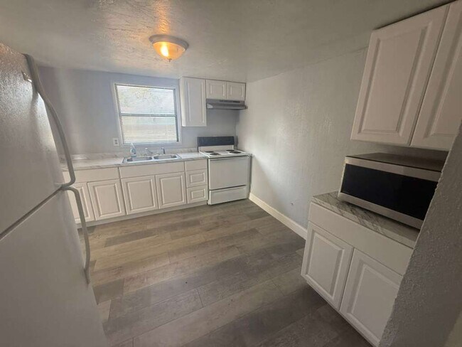 Photo - Lakeland 3/1 House- Ready Immediately