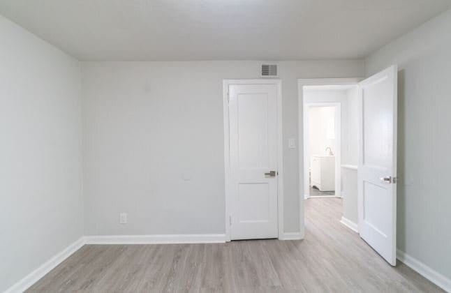 Photo - 124 Yorke St
