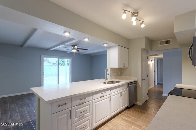 Photo - 1654 N Queensbury