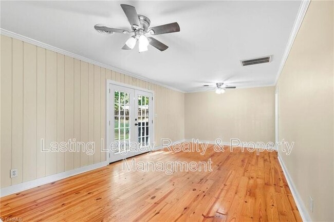 Photo - 4850 Ellen Ave