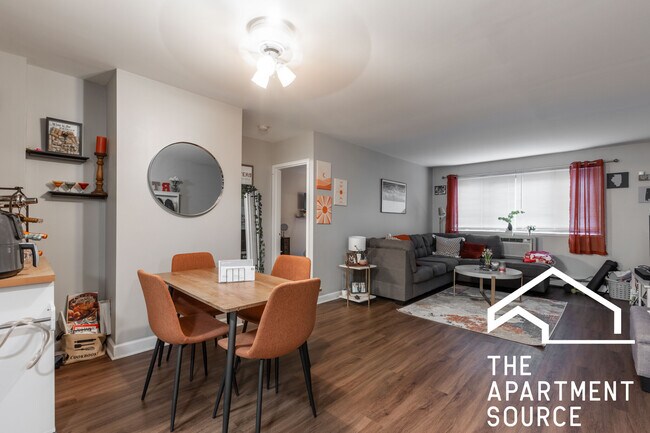 Building Photo - 607 W Wrightwood Ave Unit 210