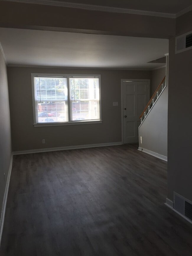 Photo - Lone Oak Villas