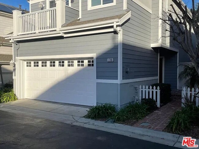 1706 Freeport Terrace