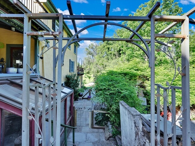 Photo - 1310 Hollow Rd