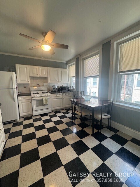 Photo - 30 Chiswick Rd Unit 2R