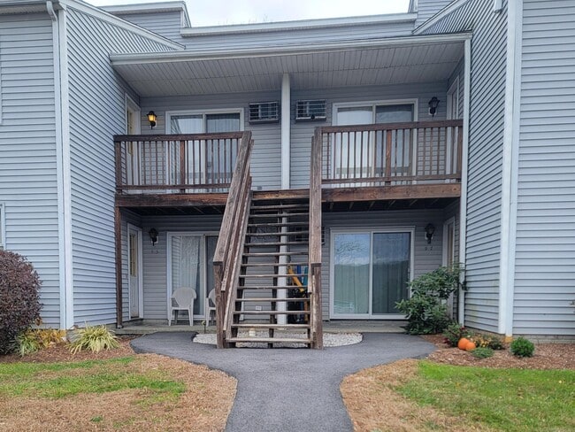 Building Photo - 96 Valley Dr Unit 96