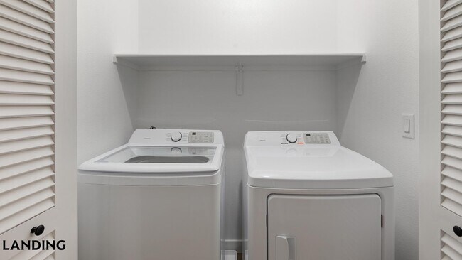 2555 N Rancho Dr Unit 2019