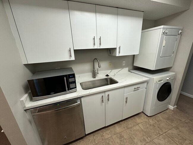 Photo - 1471 Bobolink Pl Unit Adennes II