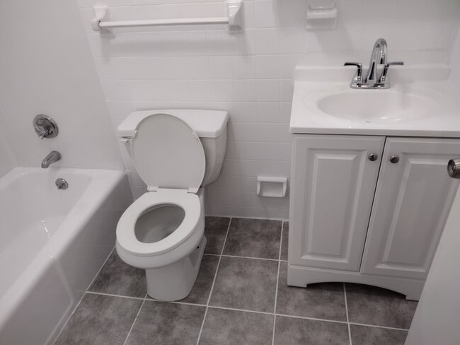 Photo - 15 Tiffany Rd Unidad 10 Rental