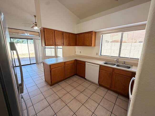 Photo - Warm & Charming single level 3 x 2 Home in Stonebridge Lakes!!