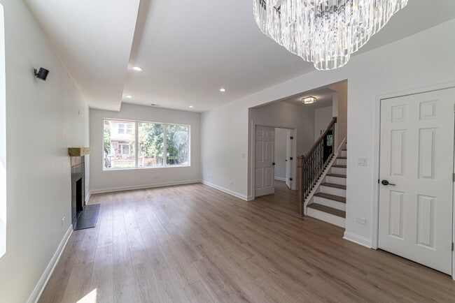 Photo - 6911 S Kimbark Ave