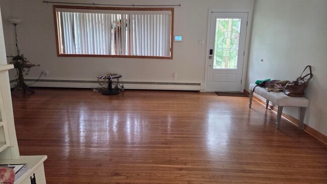 Photo - 308 Steven Dr