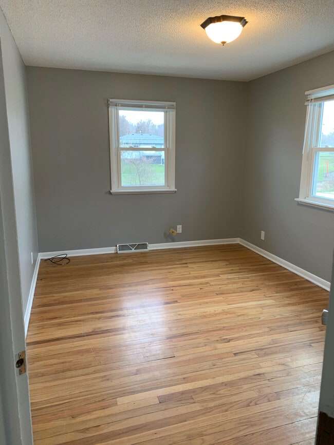 Photo - 2735 E Ave NW