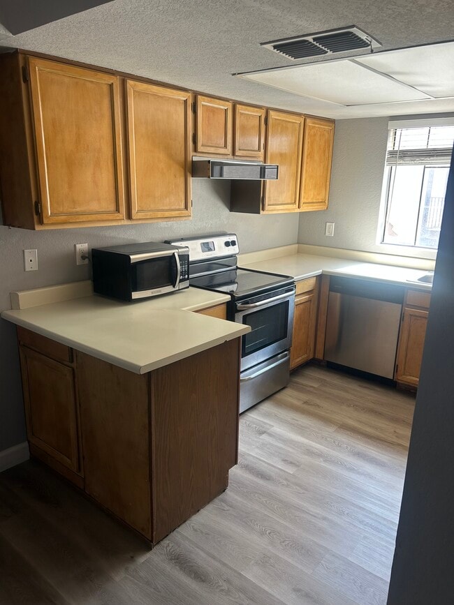 Photo - 1905 E University Dr Unit H244