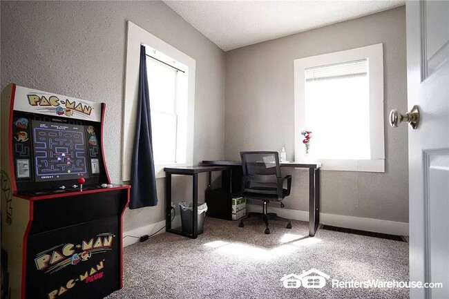 Photo - 2802 SE 8th St