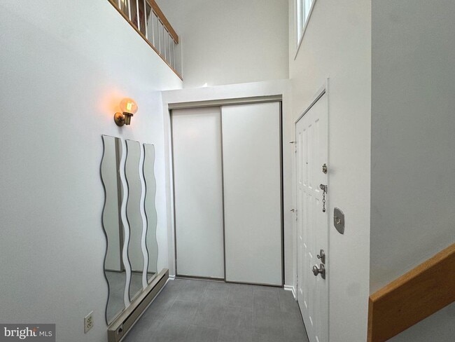 Building Photo - 1898 Villaridge Dr Unit 1898 B