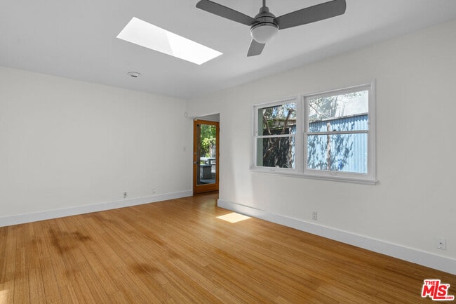 Photo - 608 Woodlawn Ave Casa