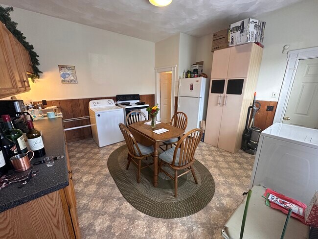 543 Broadway Unidad 1R