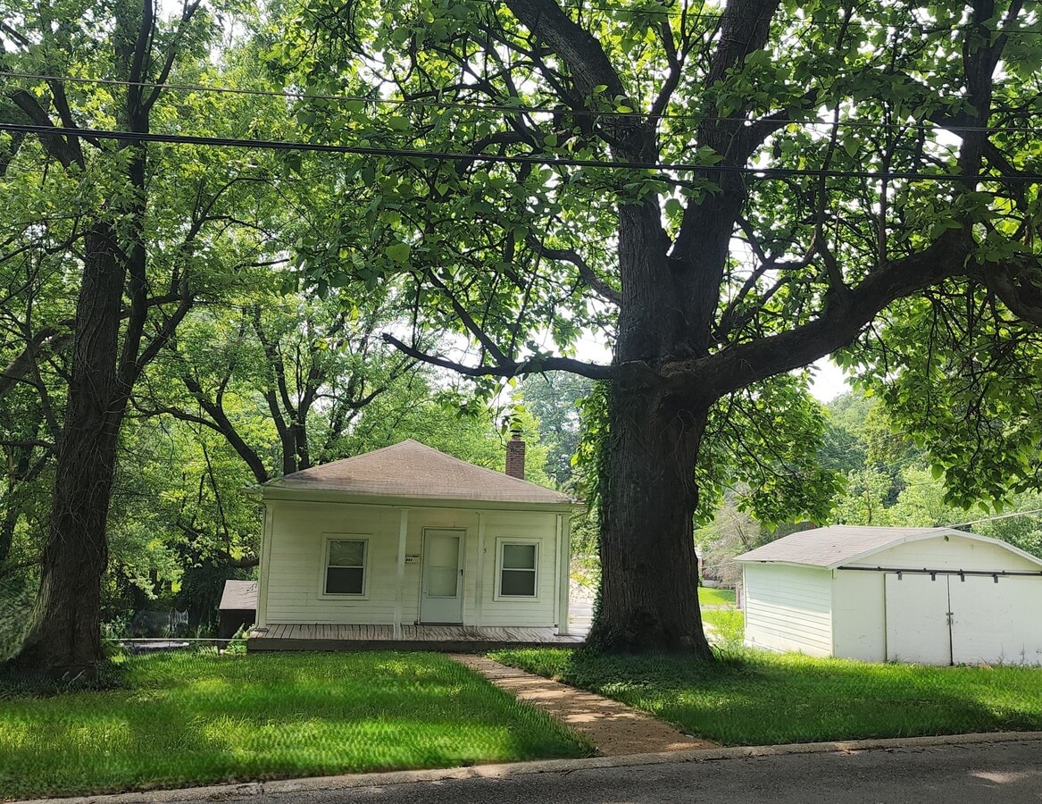 Photo - 105 S Harvey Ave House