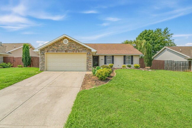 Building Photo - 1037 Stones Throw Ln