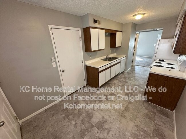 506 Sky Vue Dr